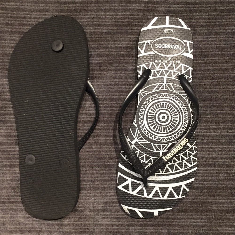 Havaianas black & white sandals like new! 8 37 38
